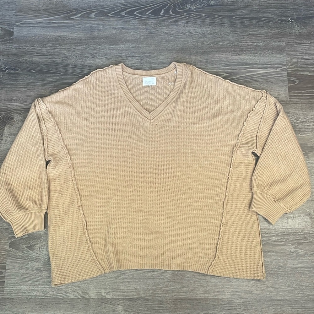 Plus size Andree by Unit sweater. Small imperfection see pic 3